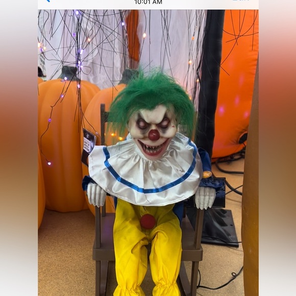 Halloween Scary Talking Rocking Chair Clown Animated Prop - Picture 4 of 7